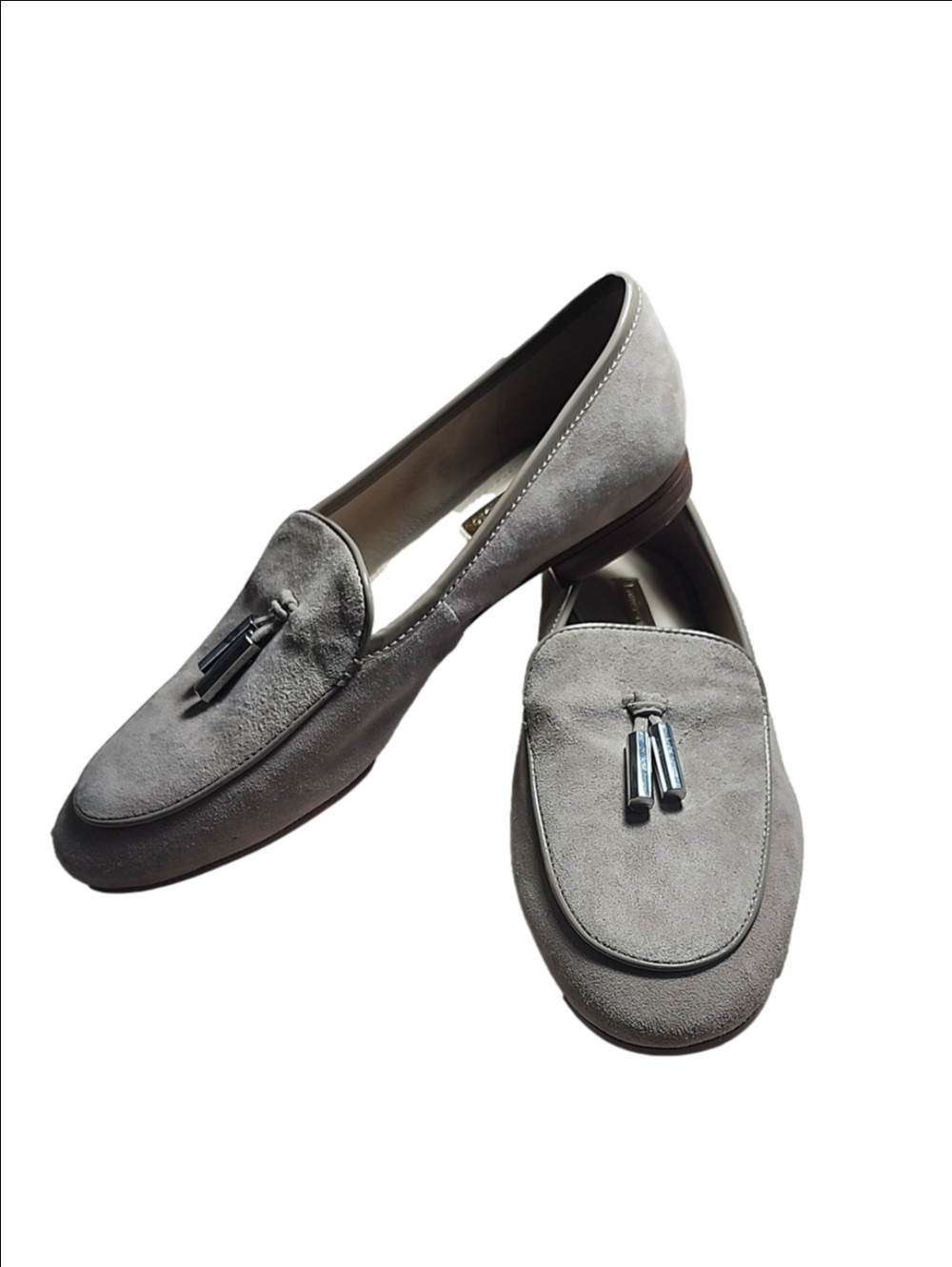 NWOT LOUISE ET CIE Blondell Taupe Suede leather upper and lining Tassel Loafers